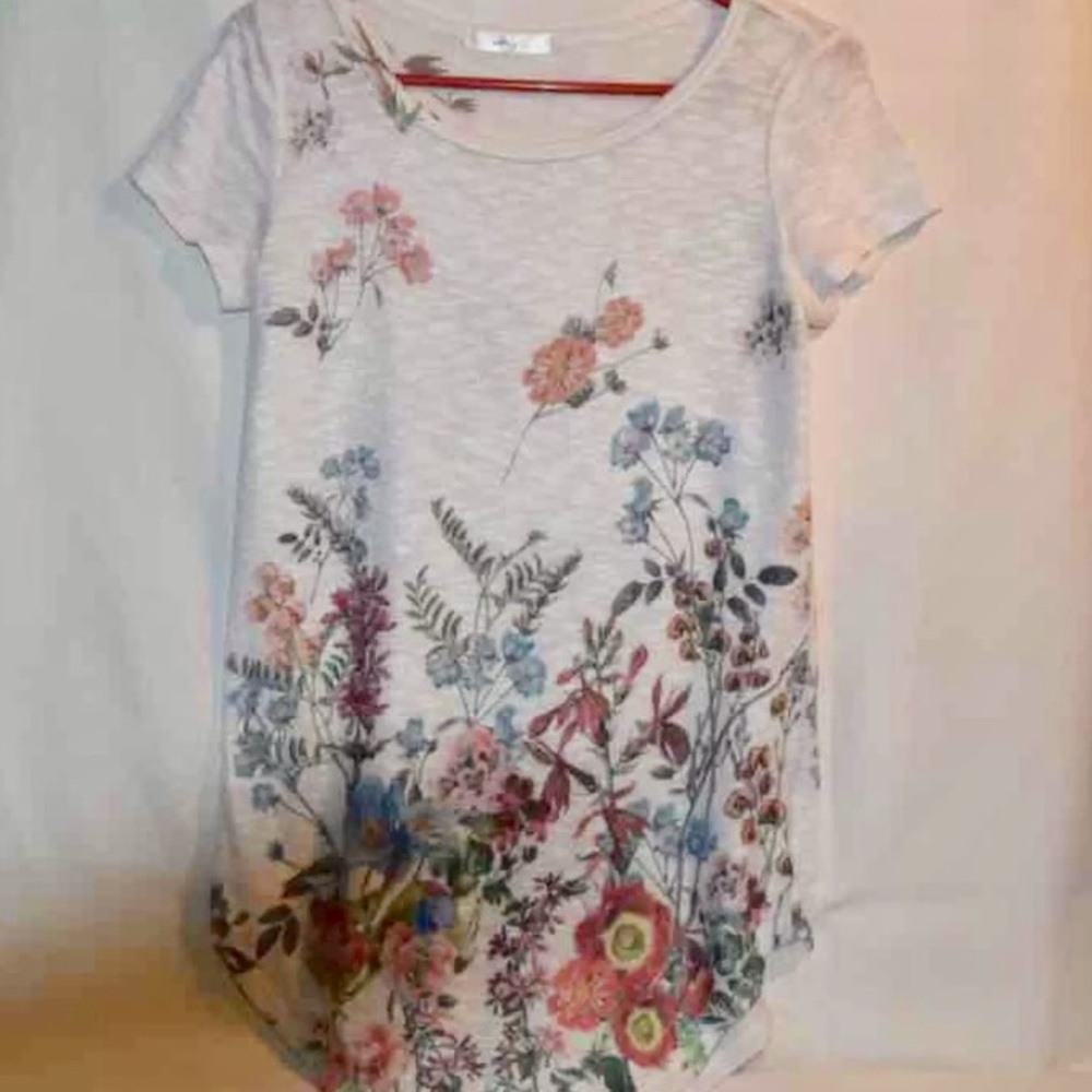Gorgeous Boutique Floral Blouse Size Medium